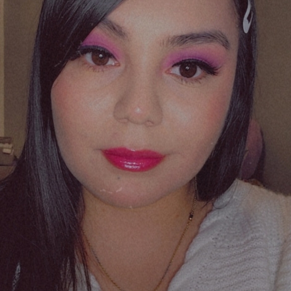 Meet your Posher, Michelle - Picture 2 of 2